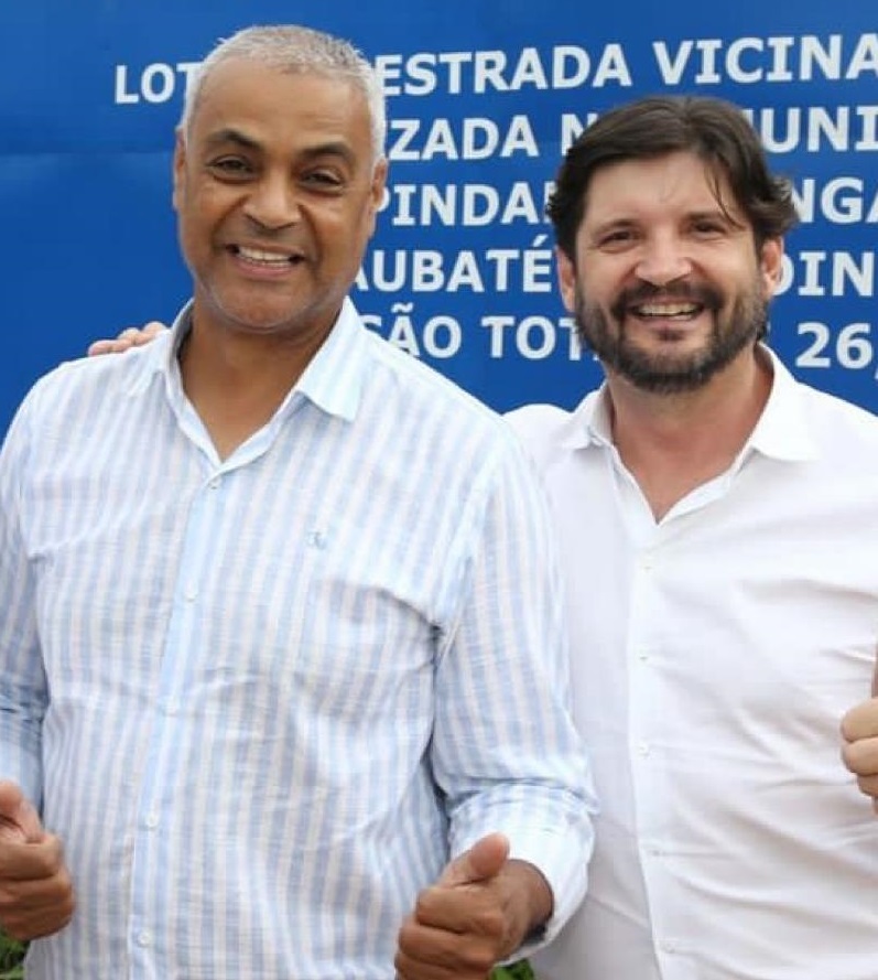 Gilson Nagrin, à esquerda, ao lado do deputado estadual André do Prado